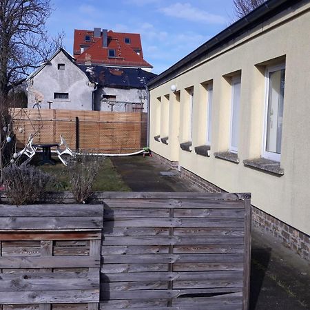Am Bahnhof Ketzin Apartamento Exterior foto