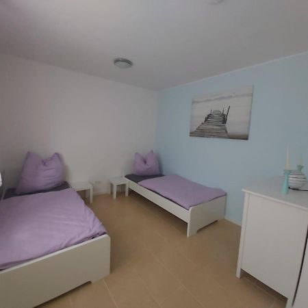Am Bahnhof Ketzin Apartamento Exterior foto