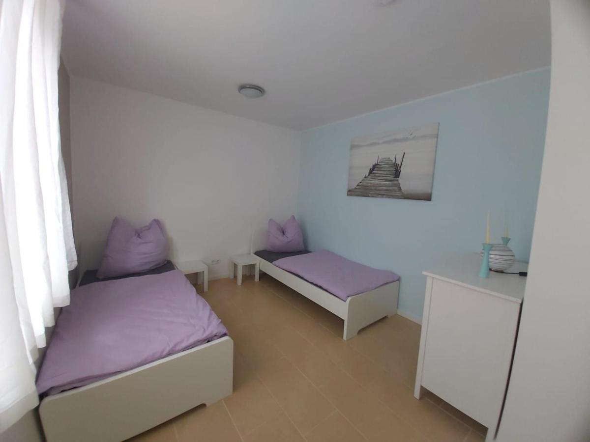 Am Bahnhof Ketzin Apartamento Exterior foto